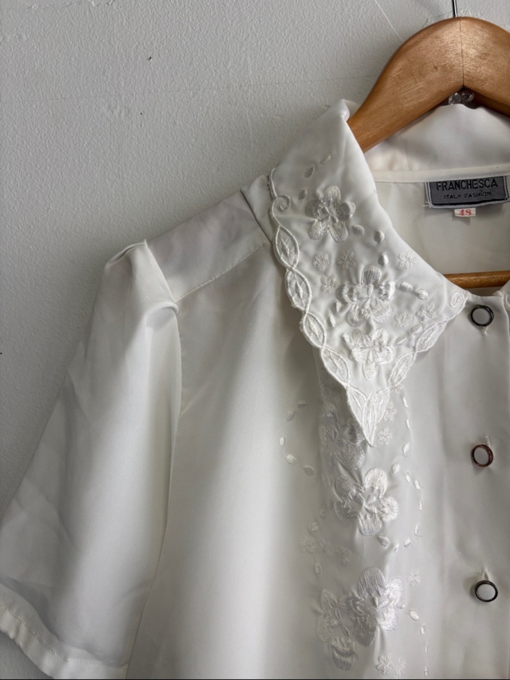 Vintage Franchesca White Embroidered Floral Blouse